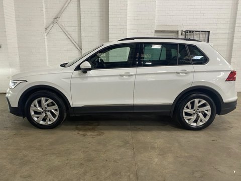 Volkswagen Tiguan LIFE TSI DSG 10