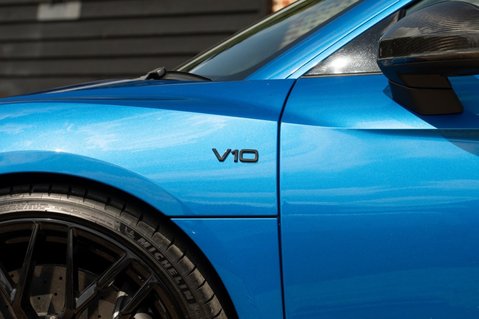 Audi R8 5.2 FSI V10 Plus S Tronic quattro Euro 6 (s/s) 2dr 24