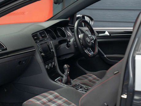 Volkswagen Golf 2.0 Golf GTi Performance 3dr 11