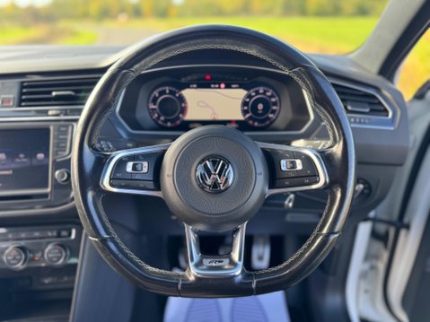 Volkswagen Tiguan 2.0 TDI BlueMotion Tech R-Line Euro 6 (s/s) 5dr 52