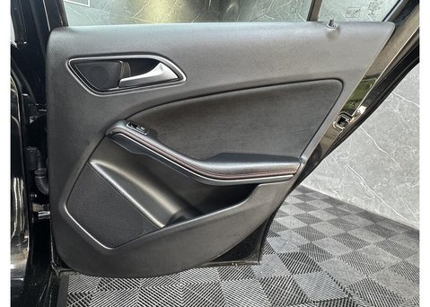 Mercedes-Benz A Class 2.1 A200d AMG Line Hatchback 5dr Diesel 7G-DCT Euro 6 (s/s) (136 ps) 40