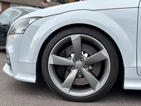 Audi TT 2.5 TFSI Roadster 2dr Petrol Manual quattro Euro 5 (340 ps) 4
