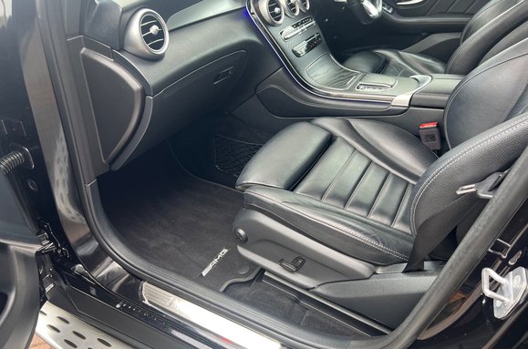 Mercedes-Benz GLC GLC 300 D 4MATIC AMG LINE PREMIUM 36