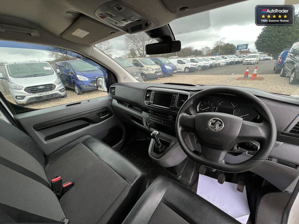 2019 Vauxhall VivaroLWB L2H1 Low Roof 2900 Air Con Sensors Tow Bar EURO 6 NO VAT — thumbnail 32 of 51