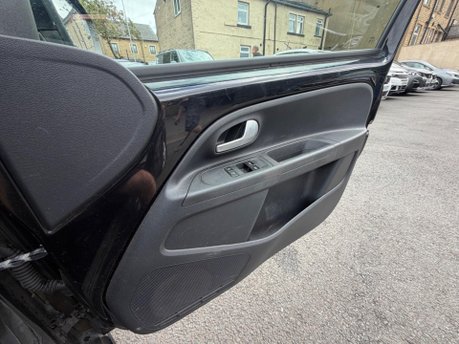 Volkswagen Up BASE 11