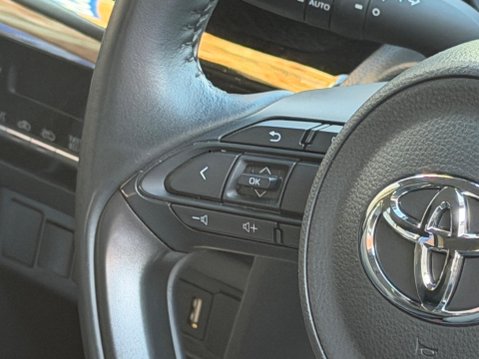 Toyota Yaris Cross 1.5 VVT-h Icon E-CVT Euro 6 (s/s) 5dr 26