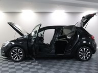 Renault Clio ICONIC TCE BOSE 6