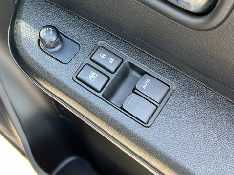 Suzuki Ignis 1.2 Dualjet 12V Hybrid SZ-T 5dr CVT 19