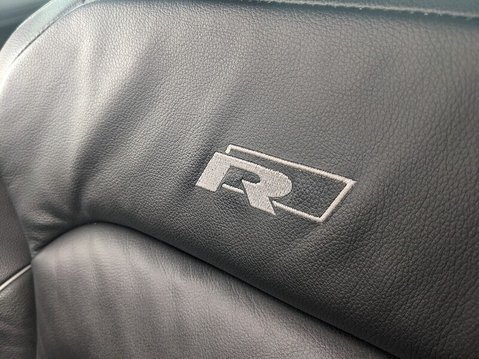 Volkswagen Tiguan R-LINE TDI BMT 4MOTION DSG 28