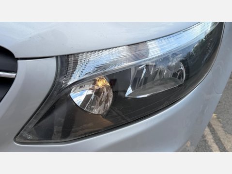 Mercedes-Benz Vito 116 PREMIUM L1 19