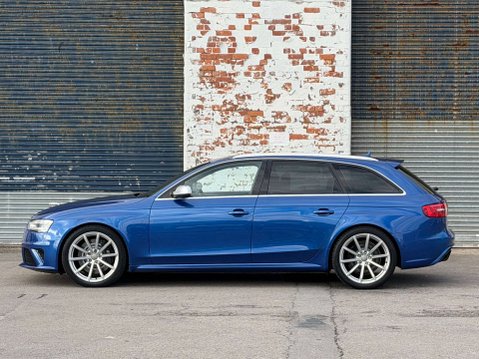 Audi RS4 4.2 FSI V8 Estate 5dr Petrol S Tronic quattro Euro 5 (450 ps) 6
