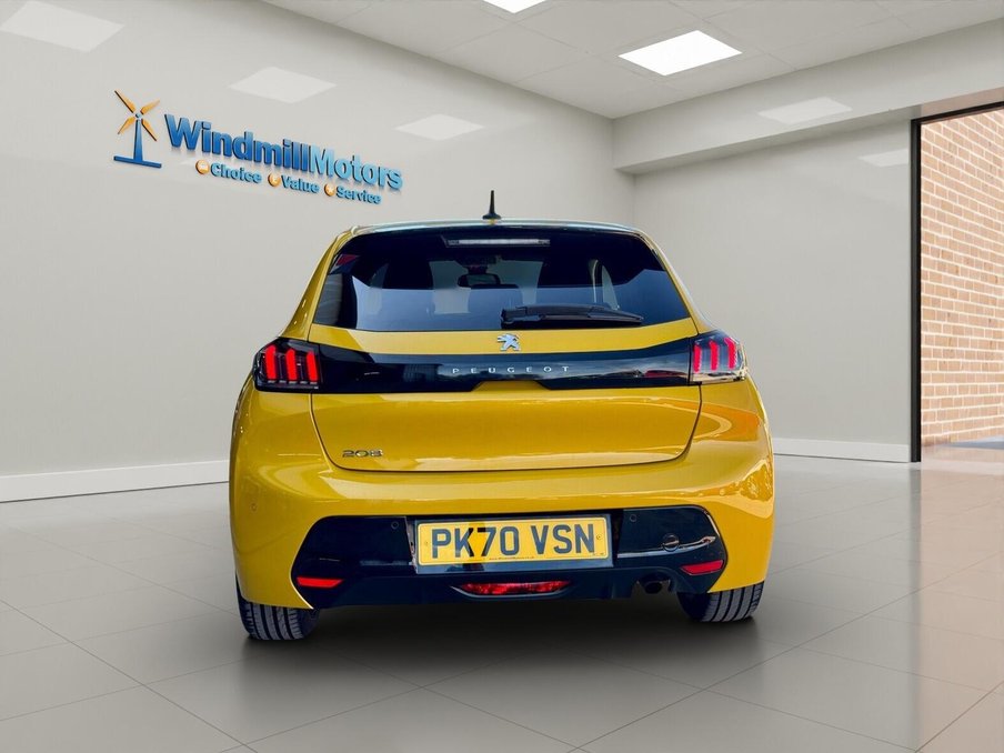 2020 Peugeot 208 — image 9