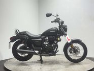 Sinnis Hoodlum 125 2019 ONLY 200 MILES NEW MOT SERVICED 125CC CRUISER BIKE 1