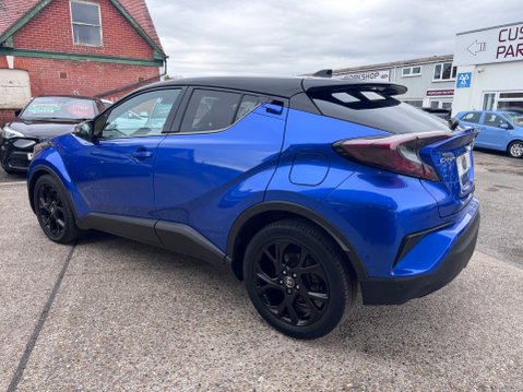 Toyota C-HR DYNAMIC 7