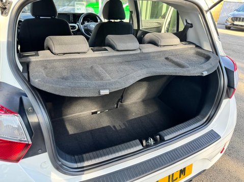 Hyundai i10 MPI PREMIUM 27
