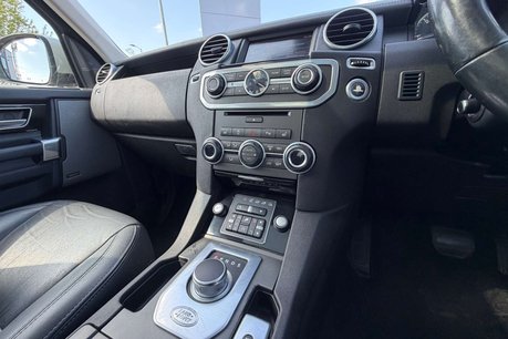 Land Rover Discovery 3.0 Discovery HSE SDV6 Auto 4WD 5dr 74