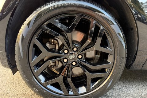 Land Rover Range Rover Evoque R-DYNAMIC HSE MHEV -TRIPLE BLACK - PAN ROOF - ONE OWNER -MERIDIAN -VATQ 73