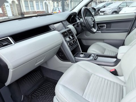 Land Rover Discovery Sport 2.0 TD4 HSE Luxury Auto 4WD Euro 6 (s/s) 5dr 22