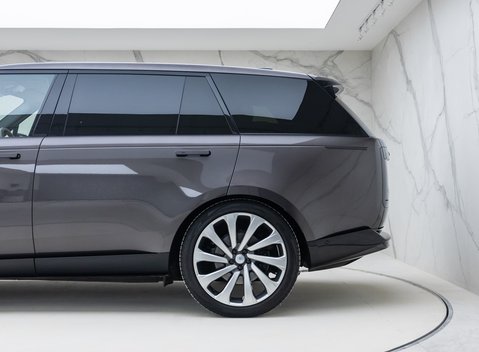 Land Rover Range Rover D350 Autobiography LWB 36