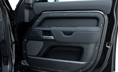 Land Rover Defender 110 X-Dynamic S D300 MHEV 20