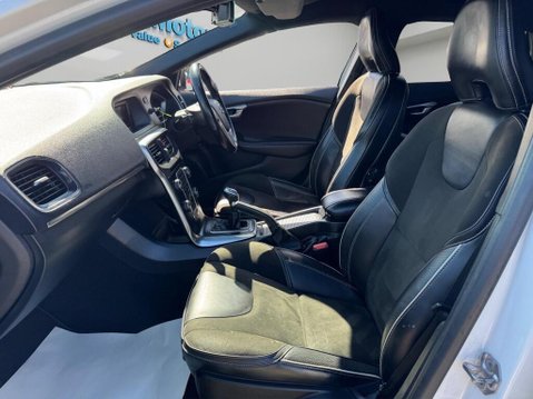 Volvo V40 2.0 T2 R-Design Euro 6 (s/s) 5dr 28
