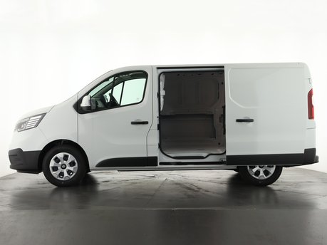 Renault Trafic SL30 E-Tech Advance RC Panel Van 9