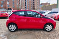 Toyota Aygo 1.0 VVT-I X-PLAY FULL SERVICE HISTORY! 9 SERVICES! BLUETOOTH! 15