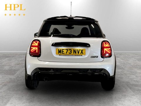 Mini Hatch 1.5 Cooper Sport Hatchback 3dr Petrol Steptronic Euro 6 (s/s) (136 ps) 6