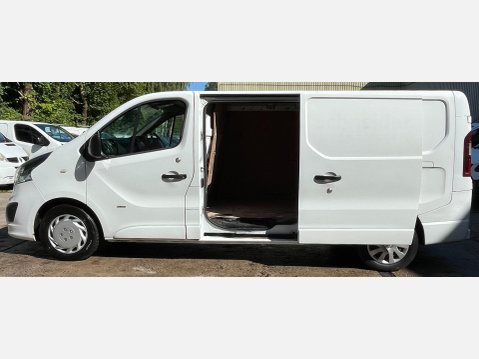 Vauxhall Vivaro 1.6 CDTi 2900 Sportive L2 H1 Euro 5 5dr 19