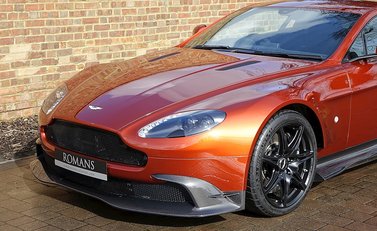 Aston Martin Vantage GT8 29