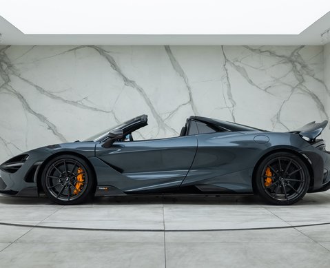 McLaren 765LT Spider 