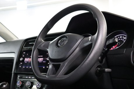 Volkswagen Golf S TSI 33