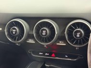 Audi TT 2.5 TFSI Coupe 3dr Petrol S Tronic quattro Euro 6 (s/s) (400 ps) 44
