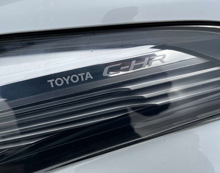 Toyota C-HR 1.8 C-HR-Dynamic HEV CVT 5dr 72