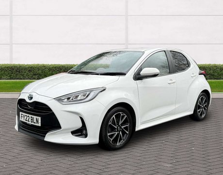 Toyota Yaris 1.5 Yaris Design HEV CVT 5dr 29