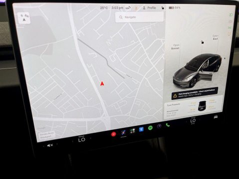 Tesla Model 3 Saloon 4dr Electric Auto RWD (208 ps) Pan Roof - Sat Nav - Alloys 15