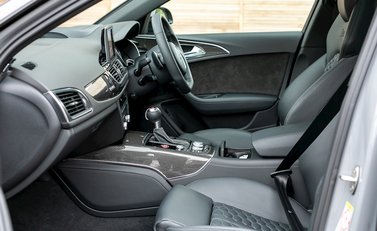Audi RS6 Avant Performance 16
