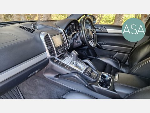 Porsche Cayenne 3.6T V6 GTS SUV 5dr Petrol TiptronicS 4WD Euro 6 (s/s) (440 ps) 6