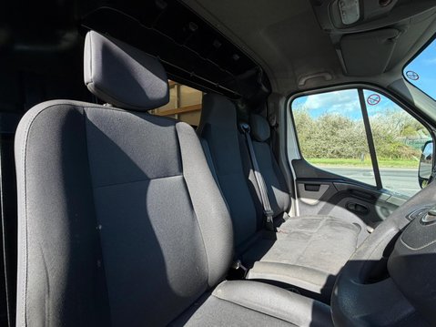 Nissan NV400 2.3 dCi 35 SE Platform Cab FWD L3 Euro 6 2dr 7