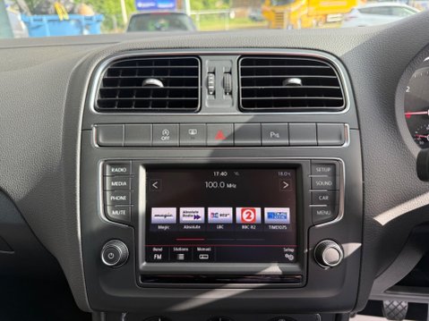 Volkswagen Polo 1.4 TDI BlueMotion Tech SEL Euro 6 (s/s) 5dr 29