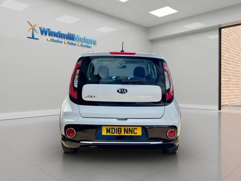 Kia Soul 1.6 GDi 1 Euro 6 5dr 9
