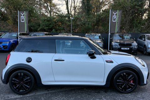 Mini Hatch JOHN COOPER WORKS - NANUQ WHITE - MINI SERVICE HISTORY 6