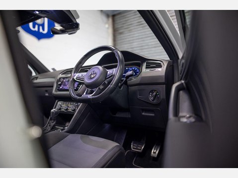 Volkswagen Tiguan 1.5 TSI EVO R-Line Tech DSG Euro 6 (s/s) 5dr 16