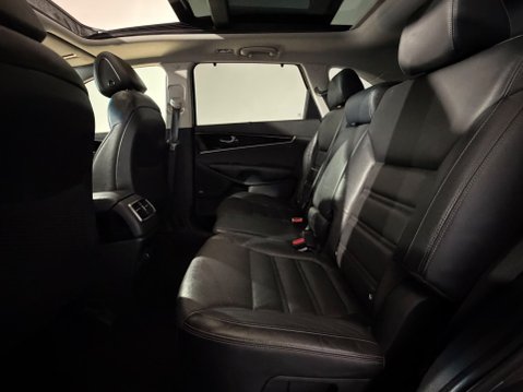 Kia Sorento CRDI KX-4 ISG 21