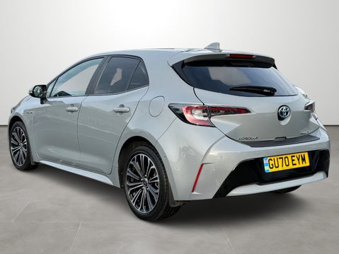 Toyota Corolla 1.8 VVT-i Hybrid Design 5dr CVT 3