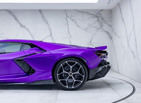Lamborghini Revuelto 38