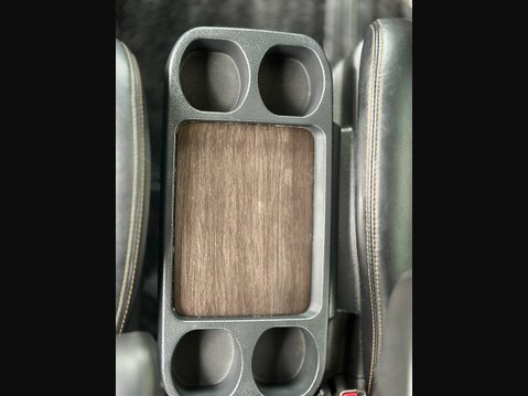 Nissan Elgrand HIGHWAY STAR+GRADE 4B+4WD+WAX OIL+ 43