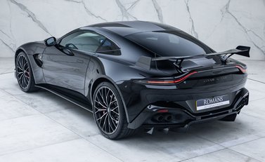 Aston Martin Vantage F1 EDITION 7