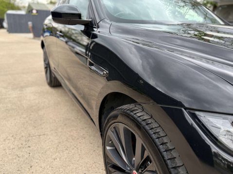 Jaguar F-Pace 3.0 F-PACE S AWD D Auto 4WD 5dr 43