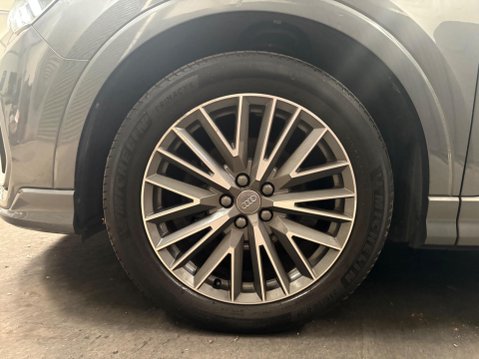 Audi Q3 1.5 TFSI CoD 35 S line S Tronic Euro 6 (s/s) 5dr 43